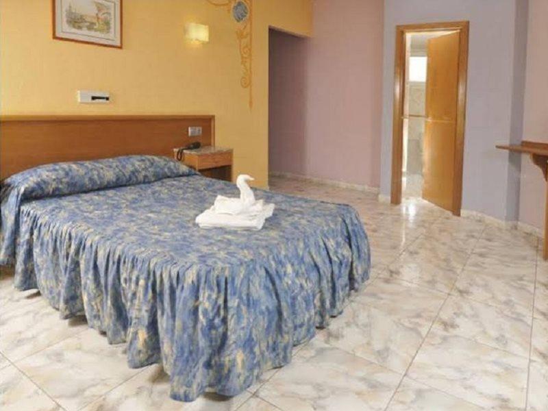 Hostal Carel El Medano  Ngoại thất bức ảnh